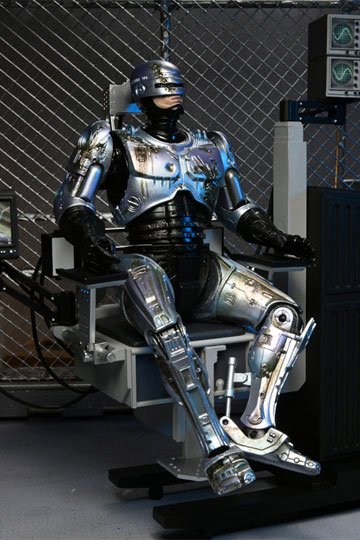 RoboCop Action Figure Ultimate Battle Damaged RoboCop with Chair 18 cm