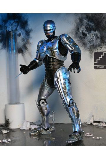 RoboCop Action Figure Ultimate Battle Damaged RoboCop with Chair 18 cm