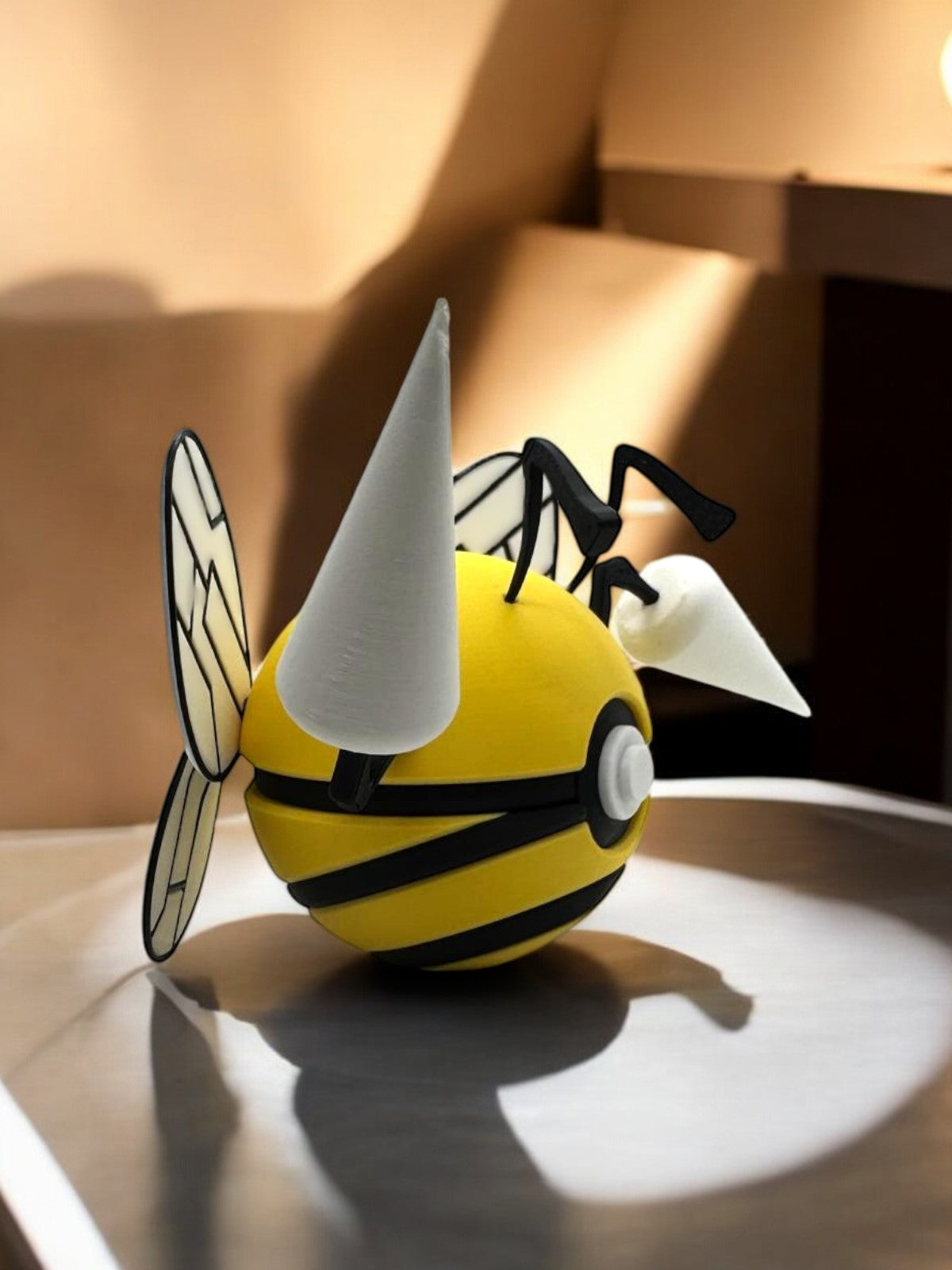 0015  - Beedrill Poke Ball Stampa 3D